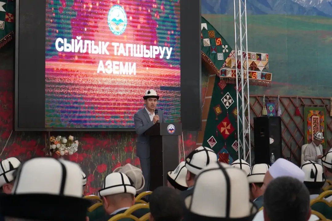 Кыргызстан Ислам университетинде бүтүрүүчүлөрдү узатуу аземи өткөрүлдү